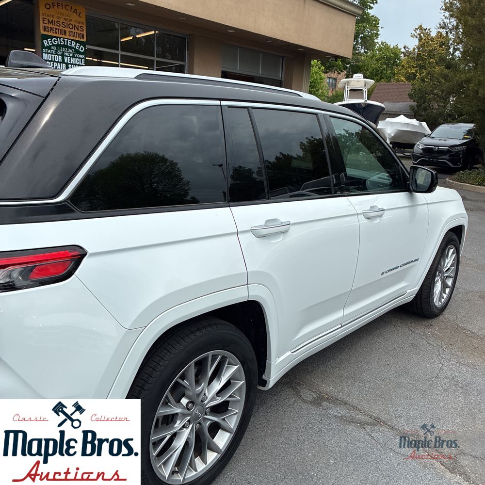 2022 Jeep Grand Cherokee 4xe Summit 4x4