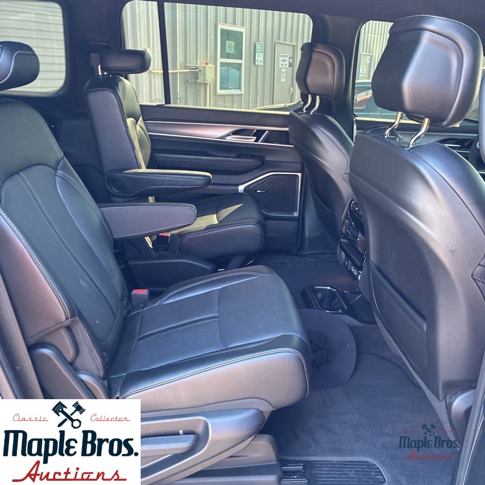 2025 Jeep Wagoneer L Series II Carbide 4x4