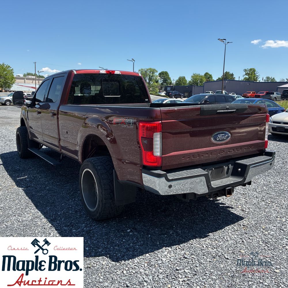 2017 Ford F-350 Super Duty Lariat