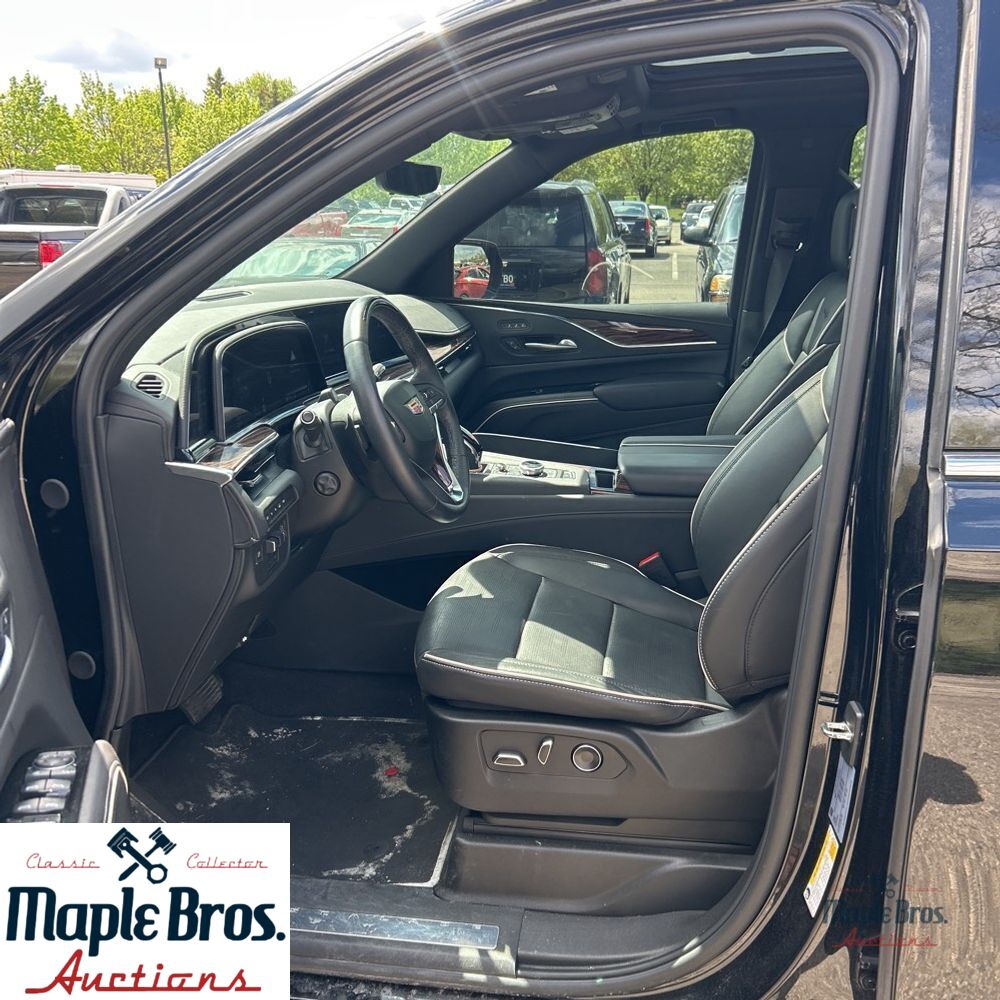 2024 Cadillac Escalade ESV Premium Luxury