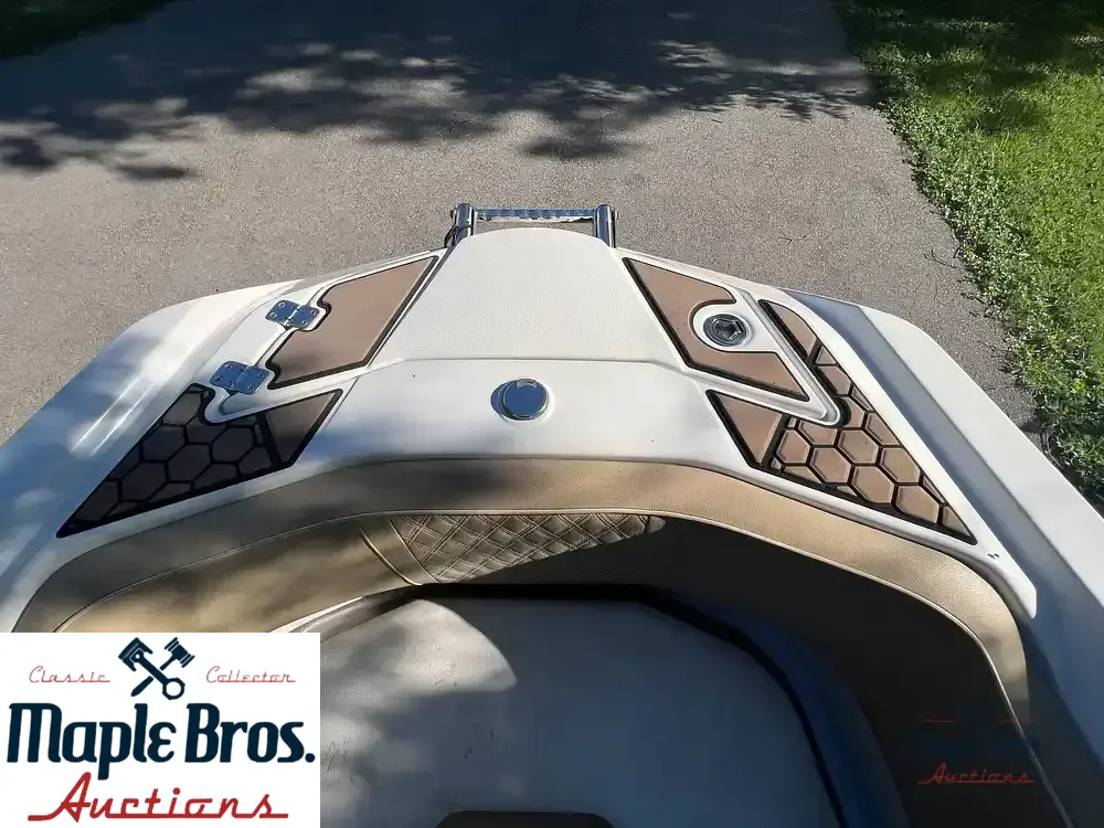 2017 Scarab 255 SE Platinum