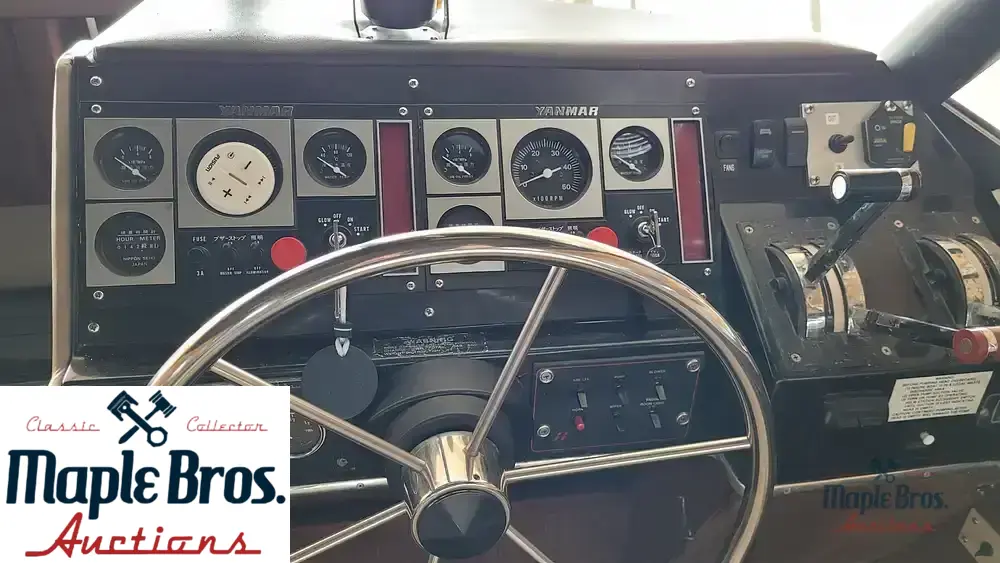 1983 Bayliner 3288 MY