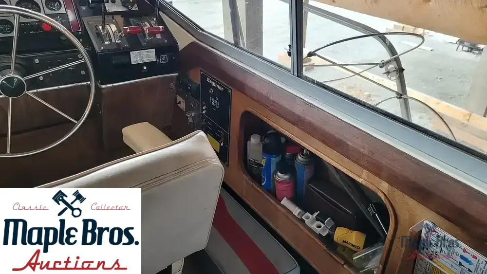 1983 Bayliner 3288 MY