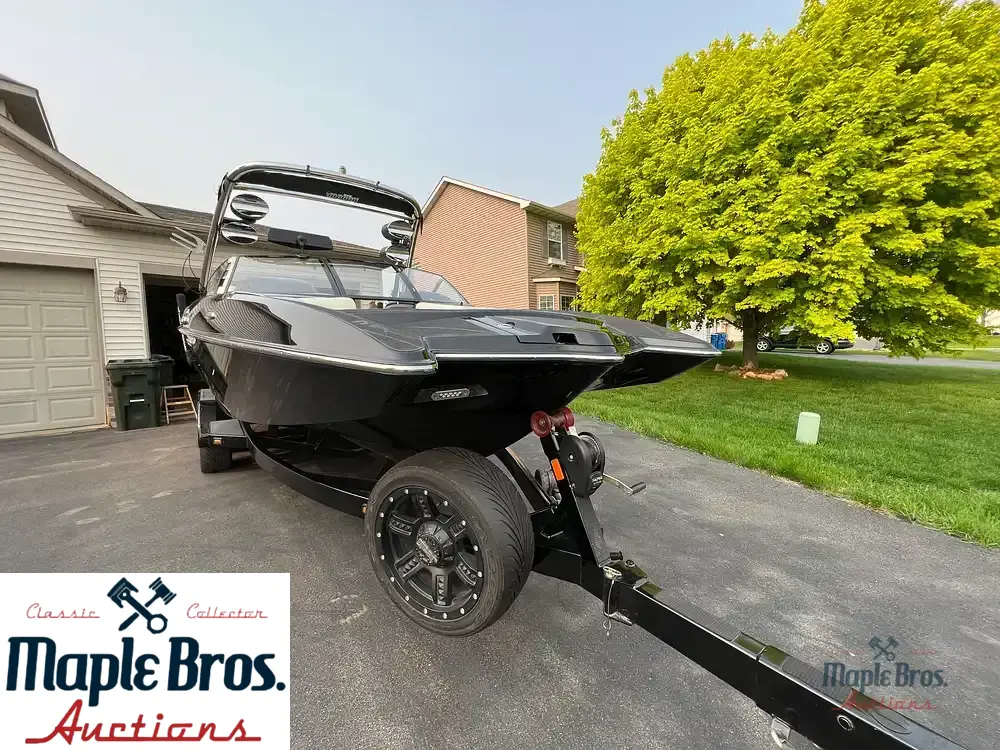 2013 Malibu Wakesetter 22 MXZ