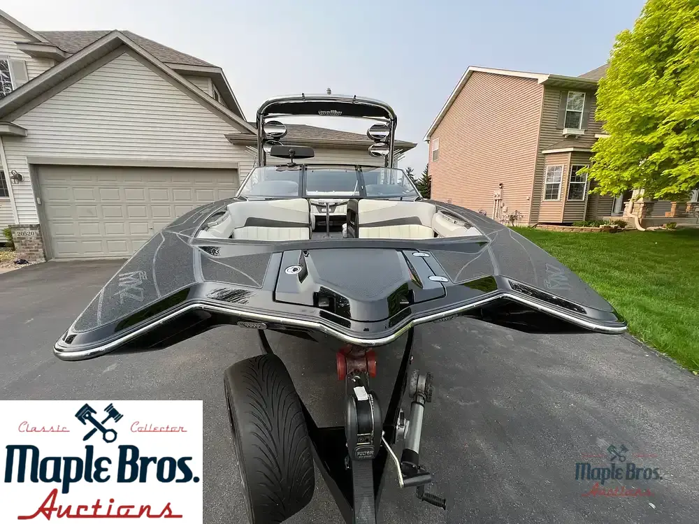 2013 Malibu Wakesetter 22 MXZ