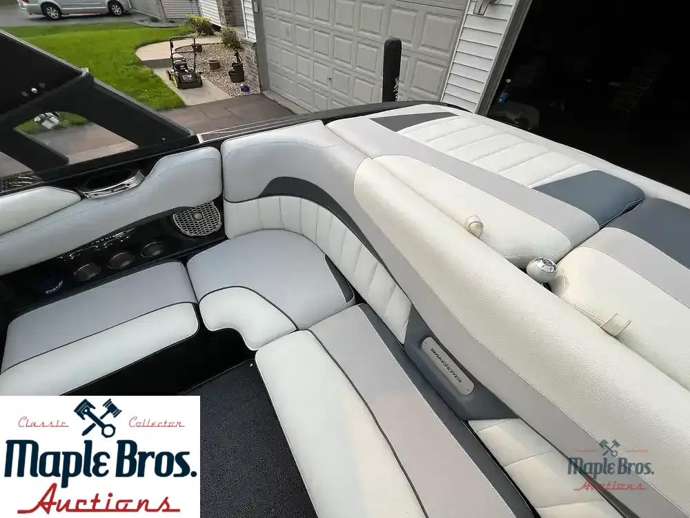 2013 Malibu Wakesetter 22 MXZ