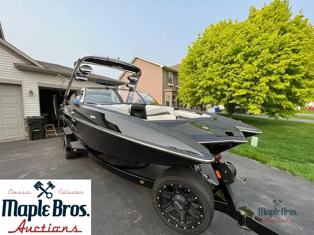 2013 Malibu Wakesetter 22 MXZ