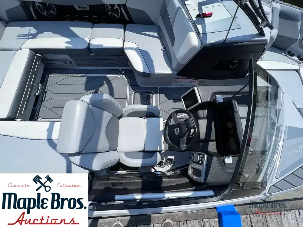 2021 Malibu 22 LSV
