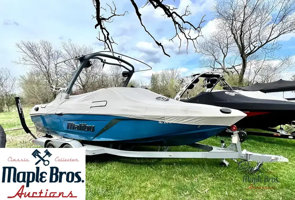 2021 Malibu 22 LSV