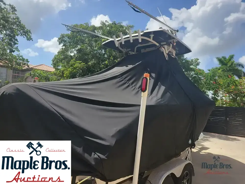 2017 Robalo R222