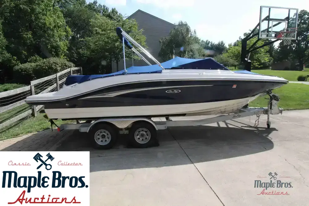 2021 Sea Ray SPX 210