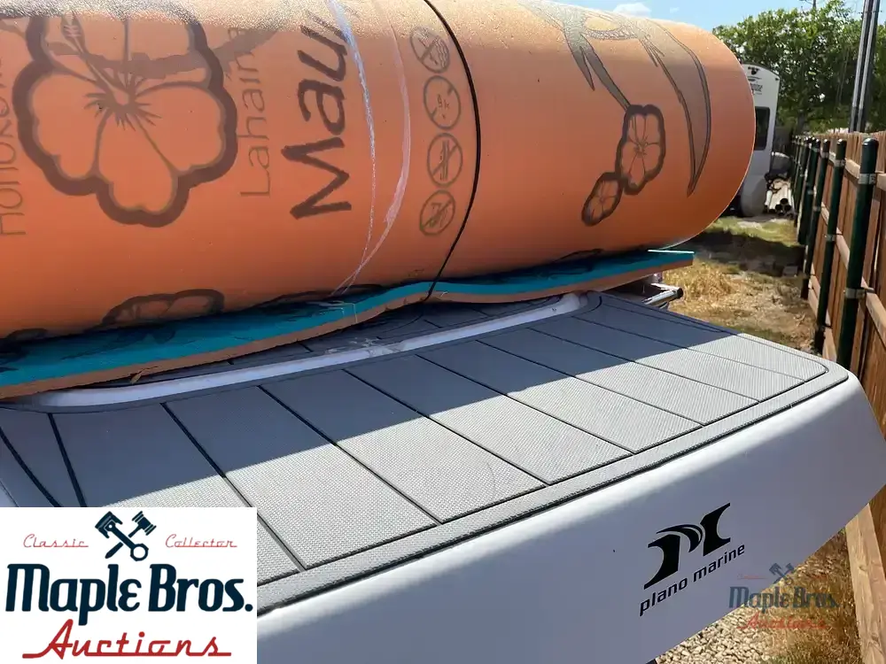2021 Chaparral 21 Surf