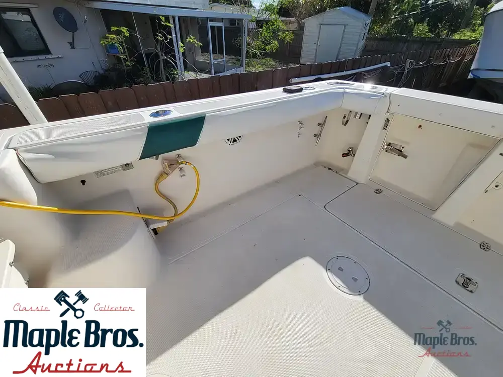 1999 Pursuit 3000 Express