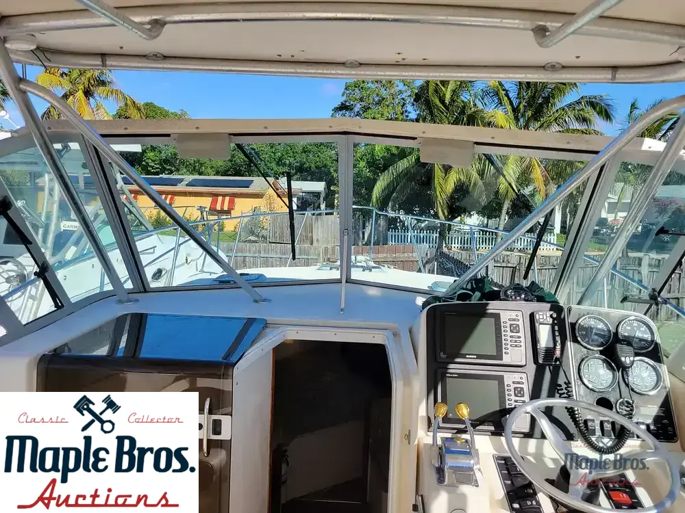 1999 Pursuit 3000 Express