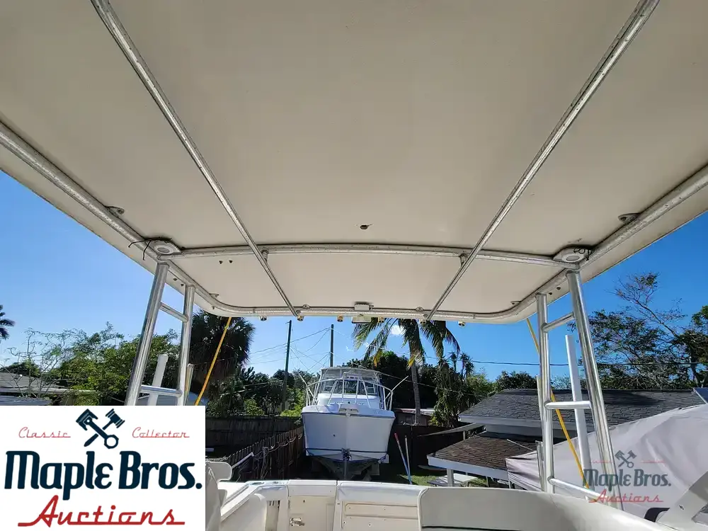 1999 Pursuit 3000 Express