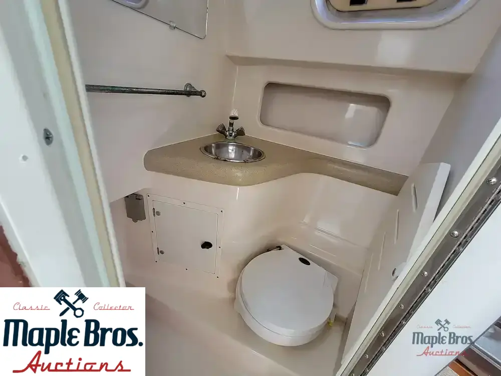 1999 Pursuit 3000 Express