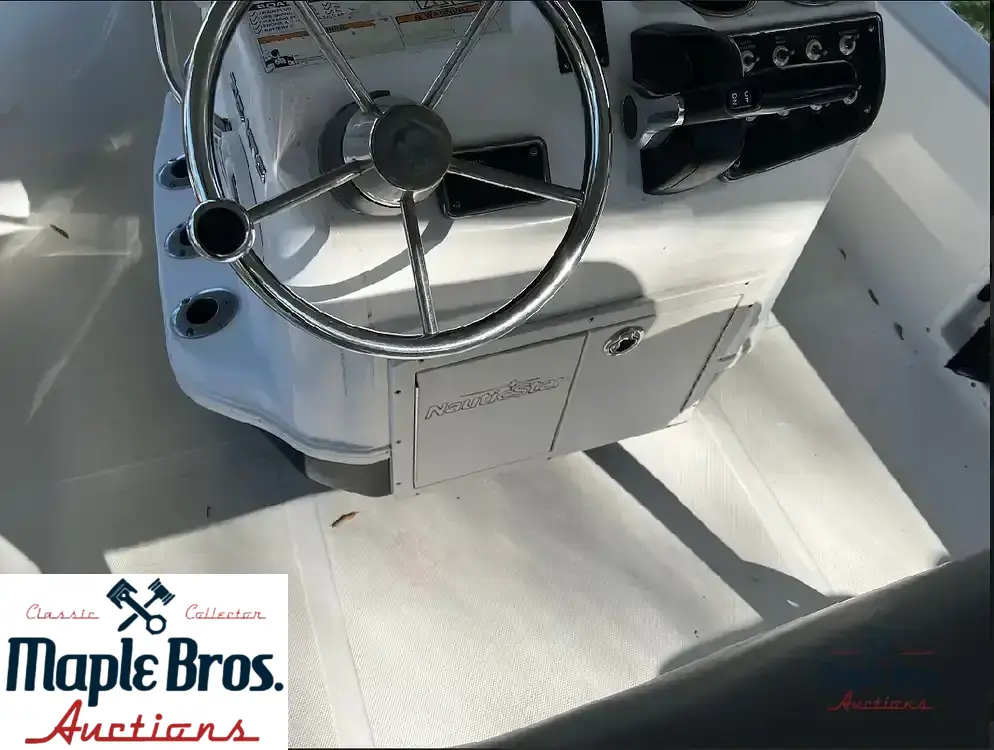 2021 NauticStar 215 XTS Shallow Bay