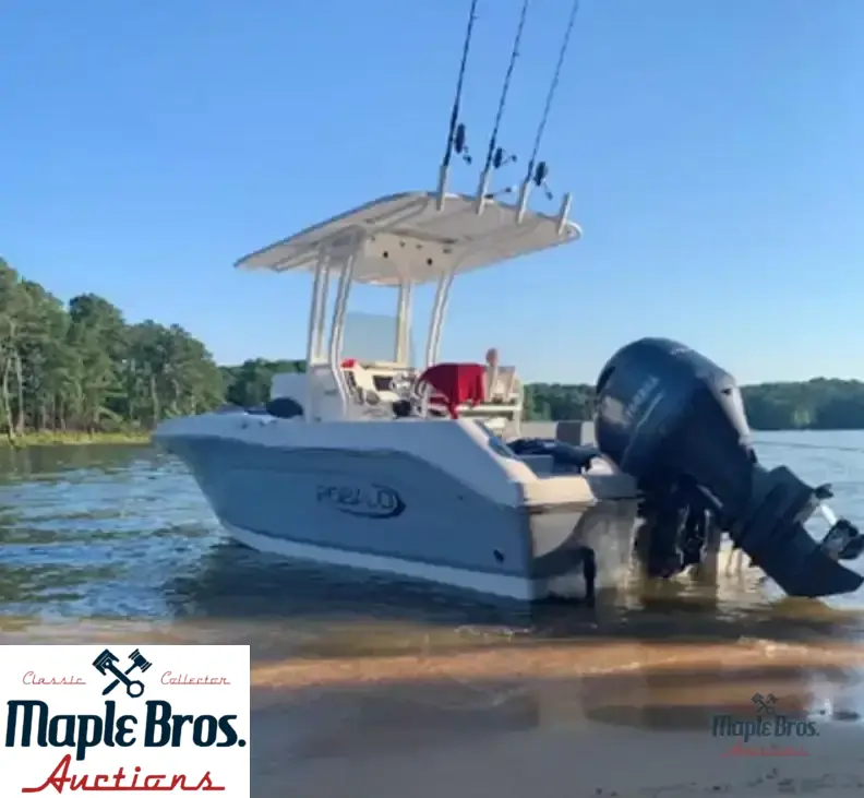 2022 Robalo R200