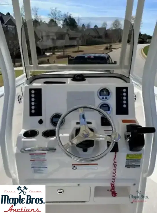 2022 Robalo R200