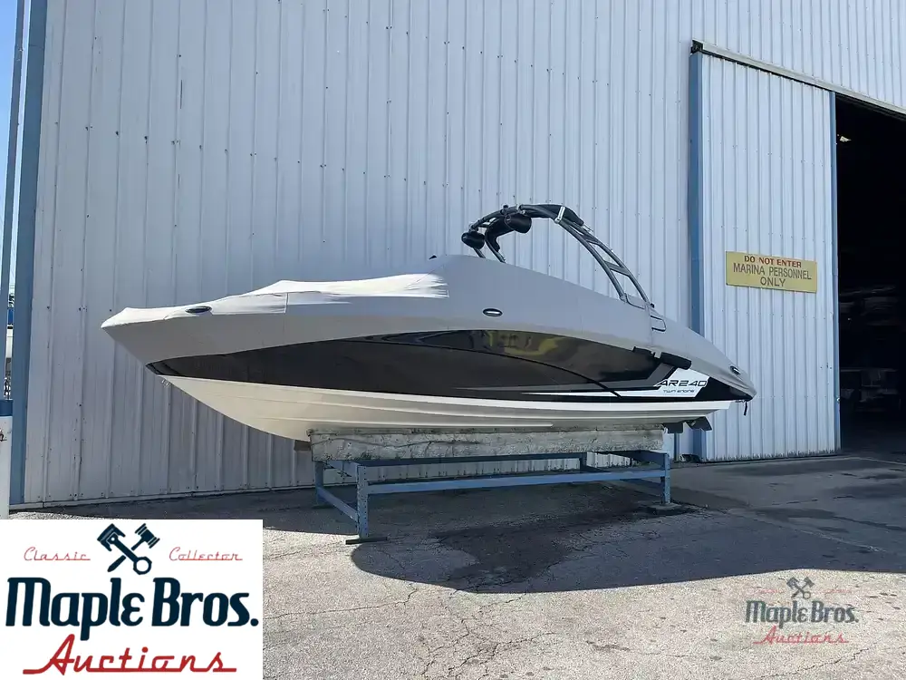 2018 Yamaha AR 240