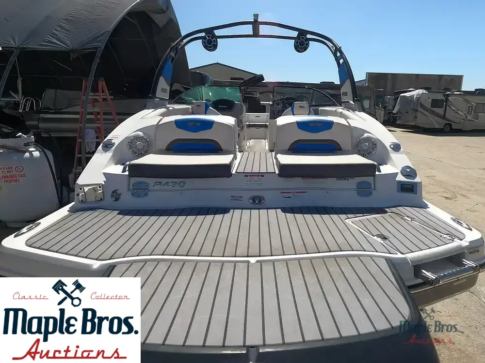 2018 Chaparral 2430 VRX