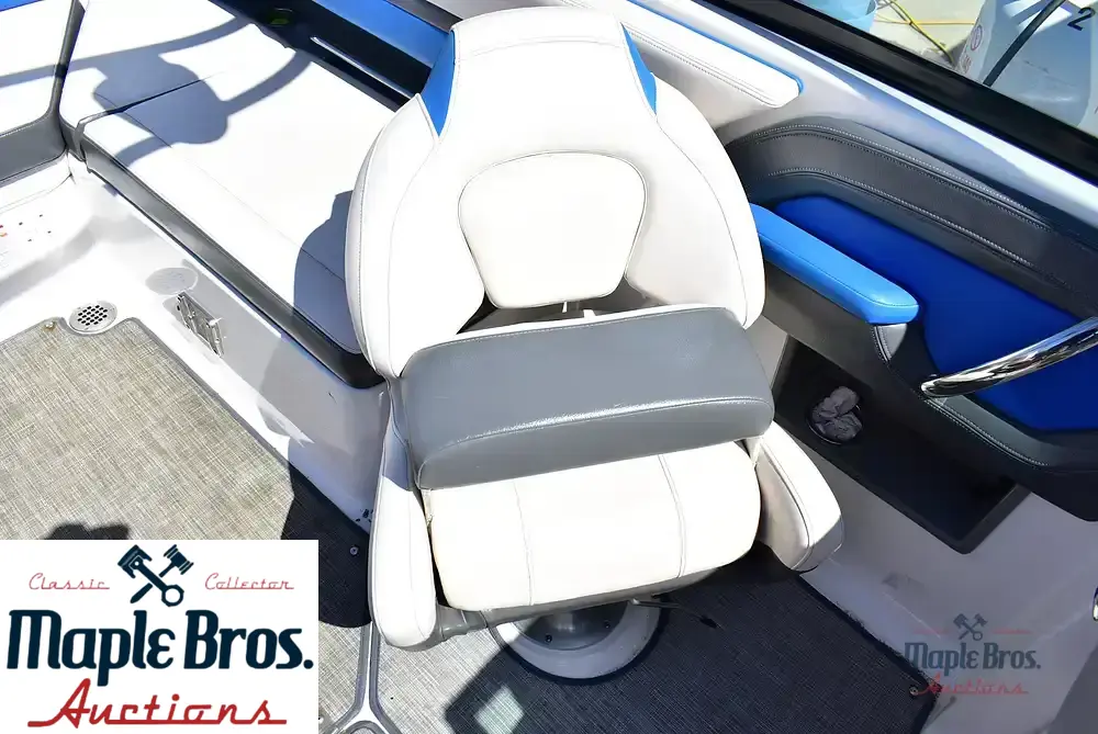 2018 Chaparral 2430 VRX