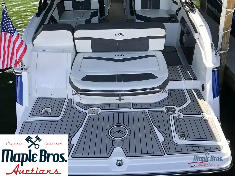 2019 Monterey 258SS