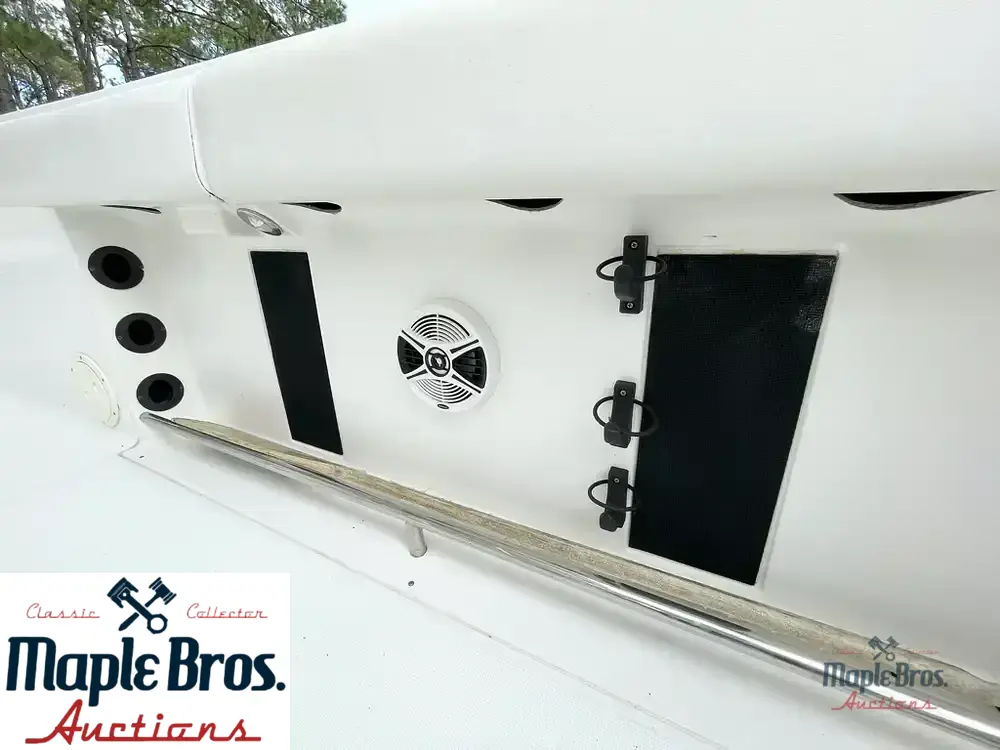 2013 Robalo R260