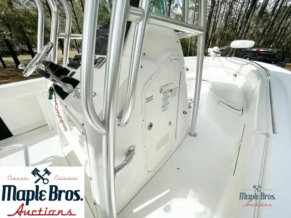 2013 Robalo R260