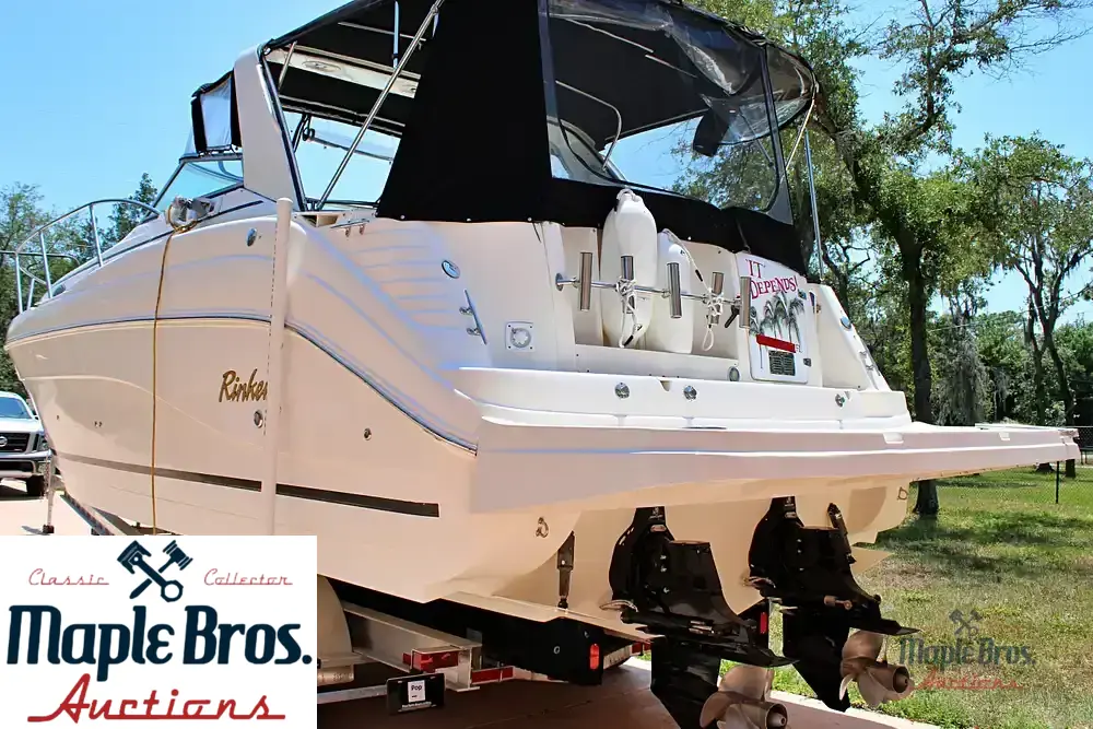 2005 Rinker 342 Fiesta Vee