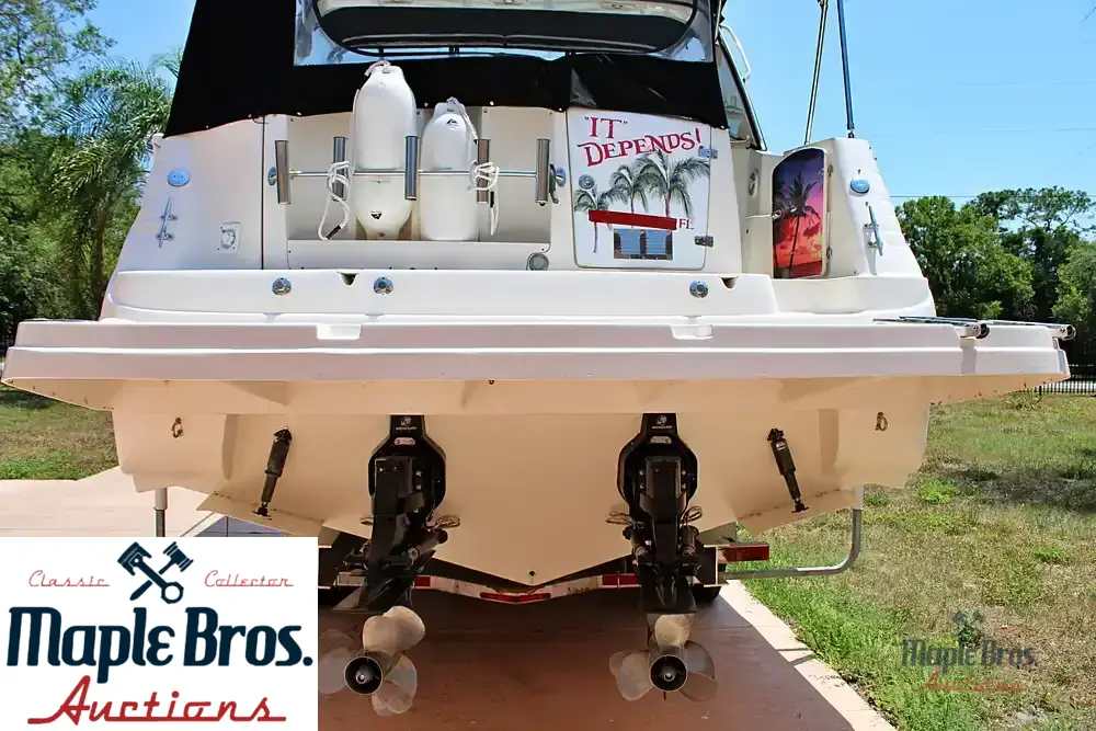 2005 Rinker 342 Fiesta Vee
