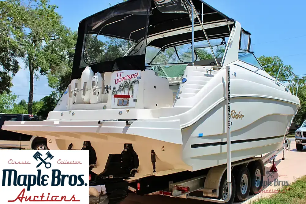 2005 Rinker 342 Fiesta Vee