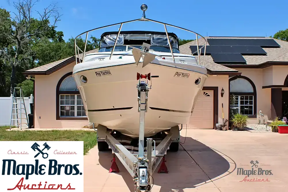 2005 Rinker 342 Fiesta Vee