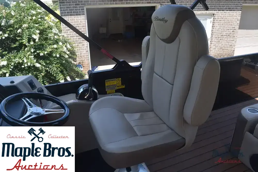 2022 Bentley 253 Elite Swingback DC FT
