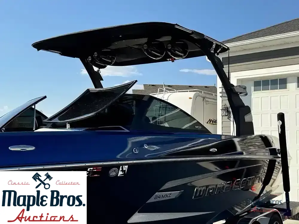 2015 Malibu 24 MXZ