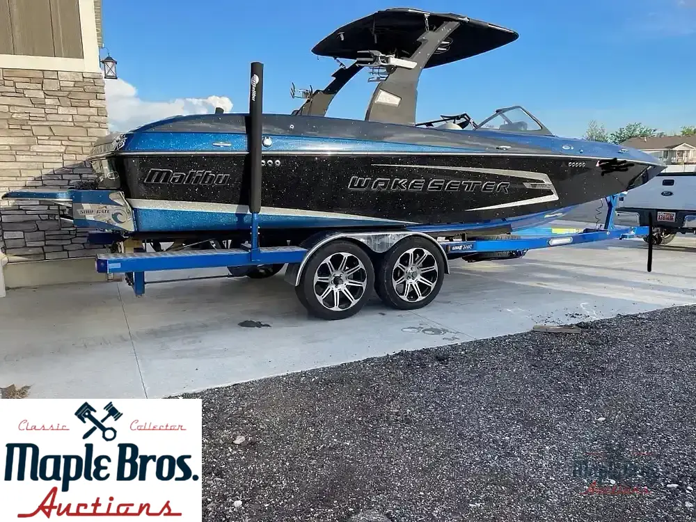 2015 Malibu 24 MXZ