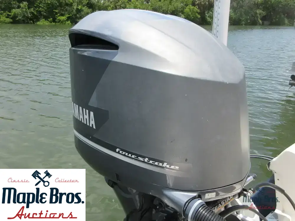 2018 Robalo 246 Cayman SD