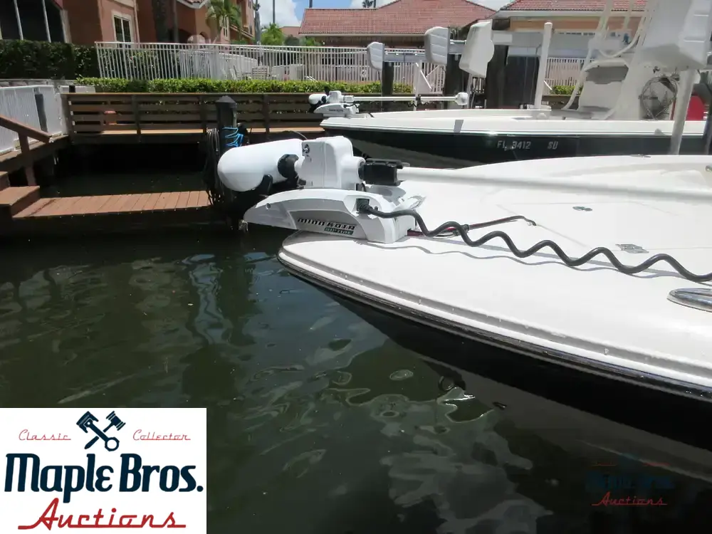 2018 Robalo 246 Cayman SD