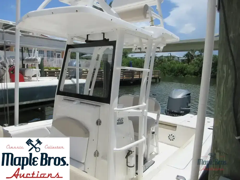 2018 Robalo 246 Cayman SD