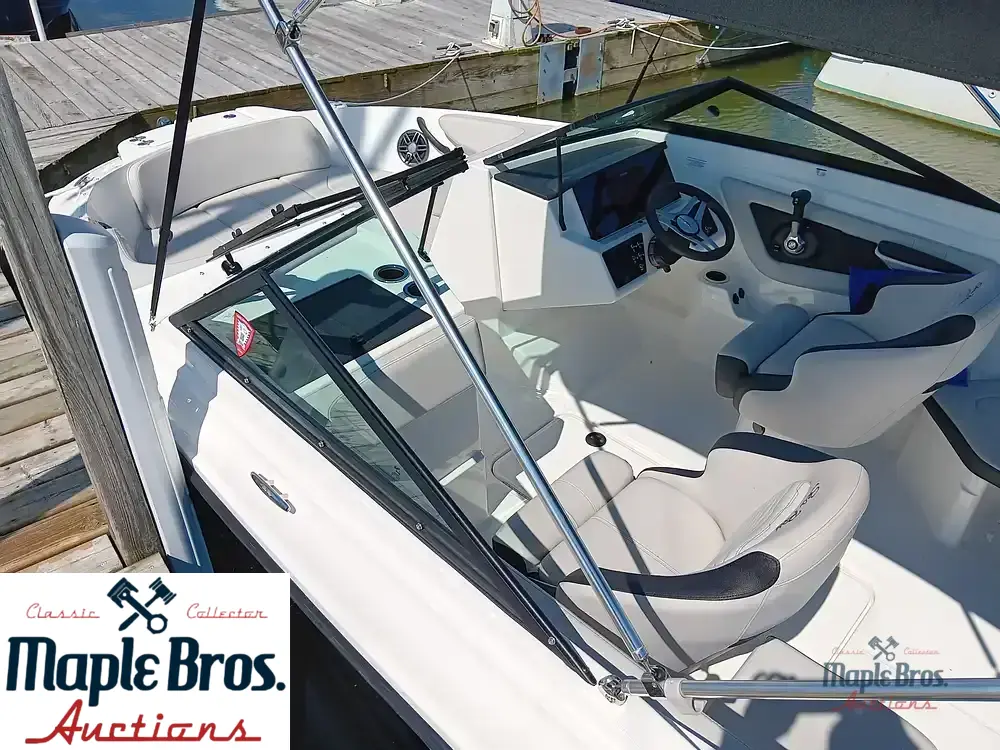 2023 Sea Ray SPX 210 O/B