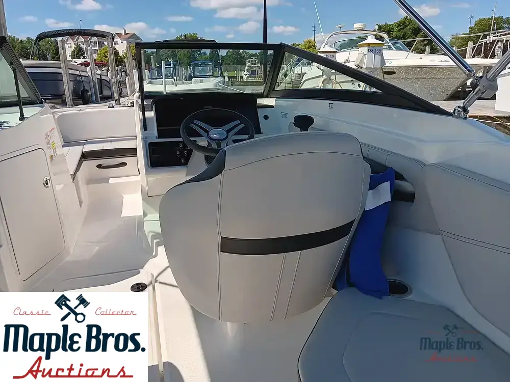 2023 Sea Ray SPX 210 O/B