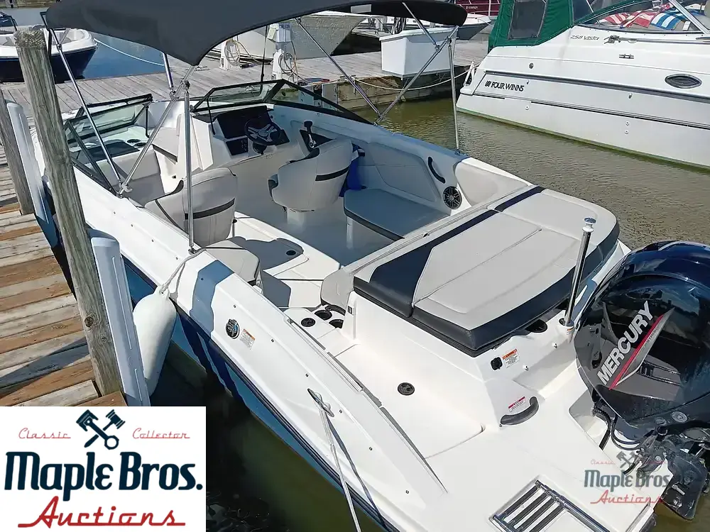 2023 Sea Ray SPX 210 O/B