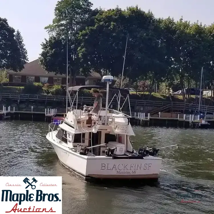 1990 Blackfin 29