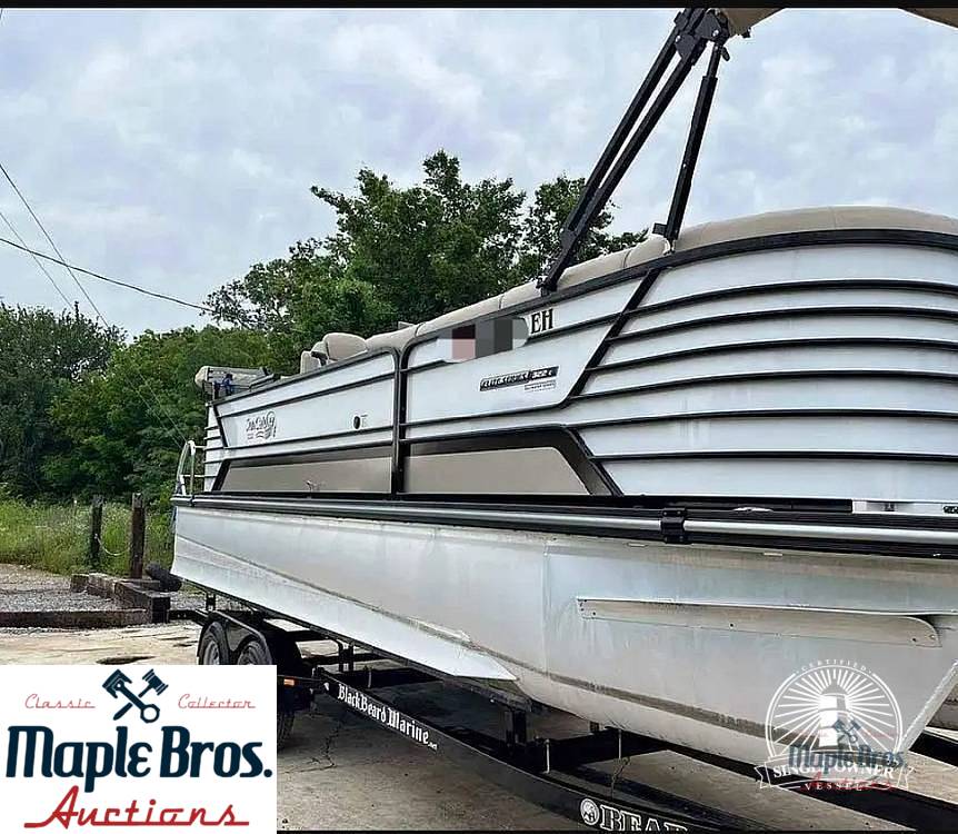 2021 SunCatcher Elite 322C Saltwater Series