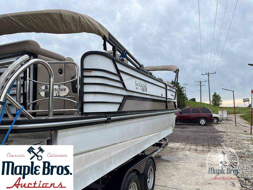 2021 SunCatcher Elite 322C Saltwater Series