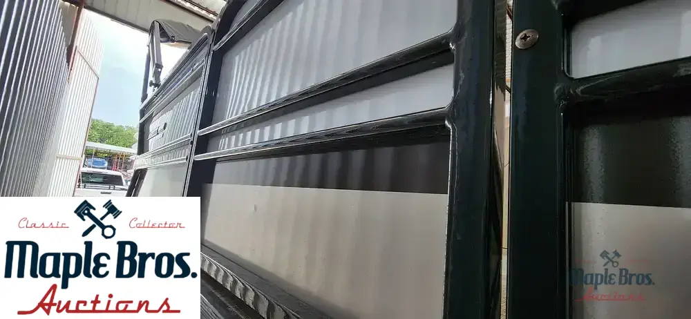 2021 SunCatcher Elite 322C Saltwater Series
