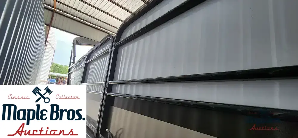 2021 SunCatcher Elite 322C Saltwater Series