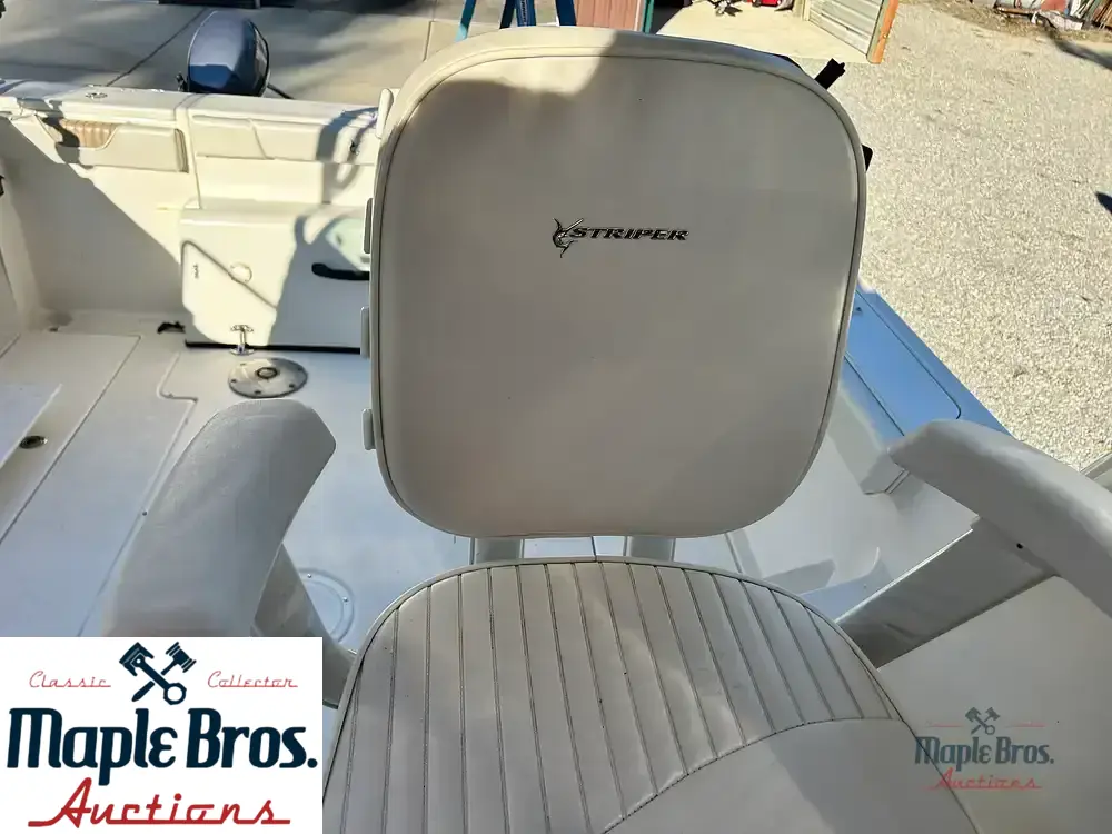 2005 Seaswirl Striper 2601 WA