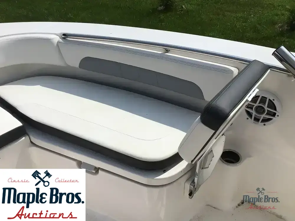 2024 Robalo 202ex