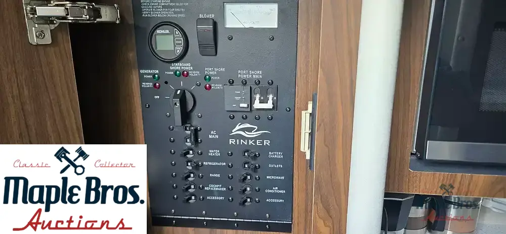 2018 Rinker 290 EX